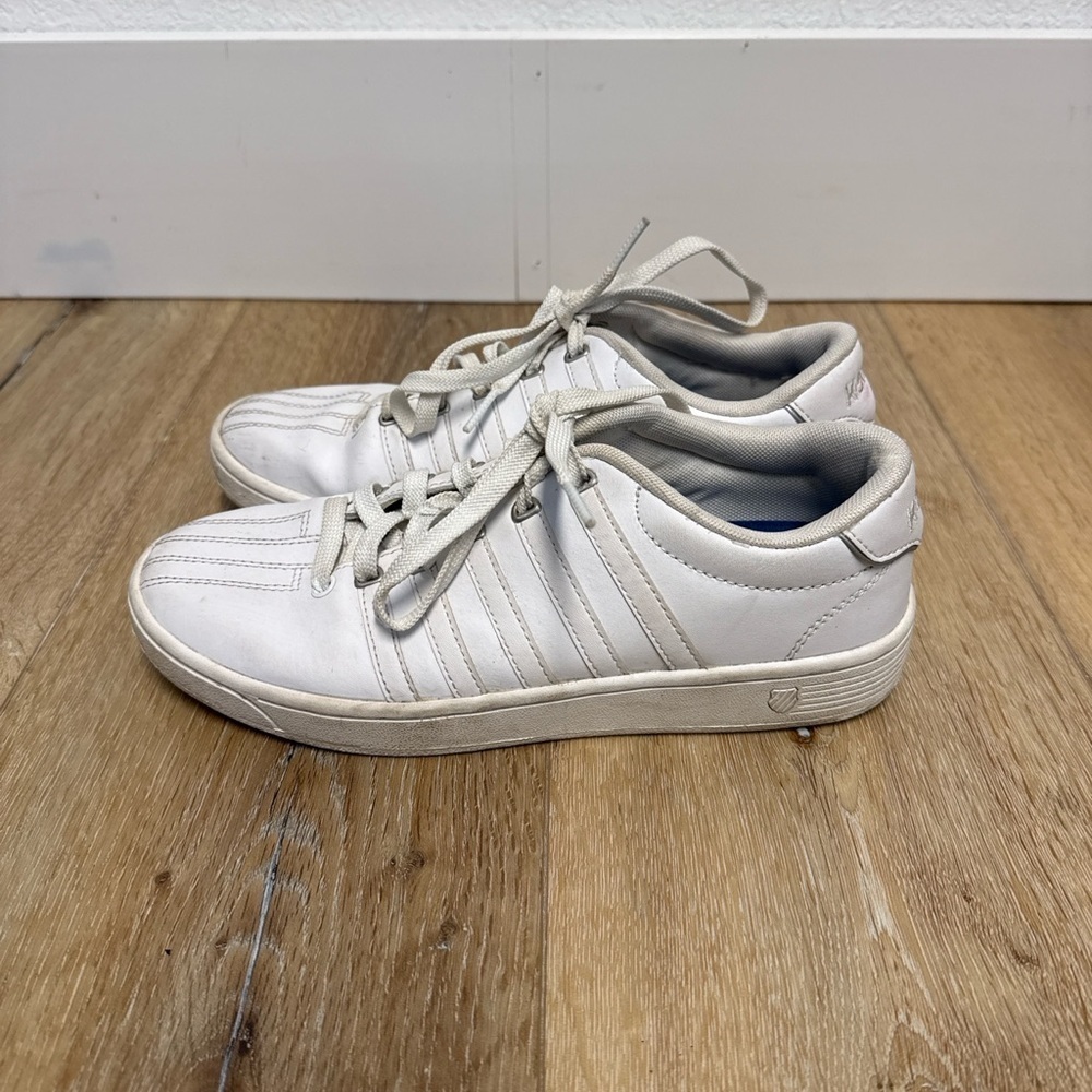 K-Swiss White Leather Sneakers Women’s 7 Classic Court Lace Up Shoes - Picture 1 of 10